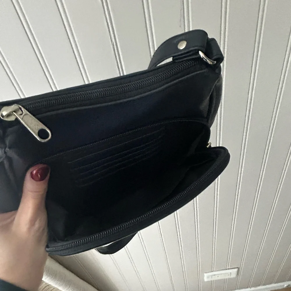 Vintage 90s Chic Black Crossbody Bag Shoulder Purse